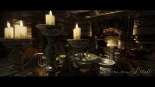 Babe With Huge Tits Preview